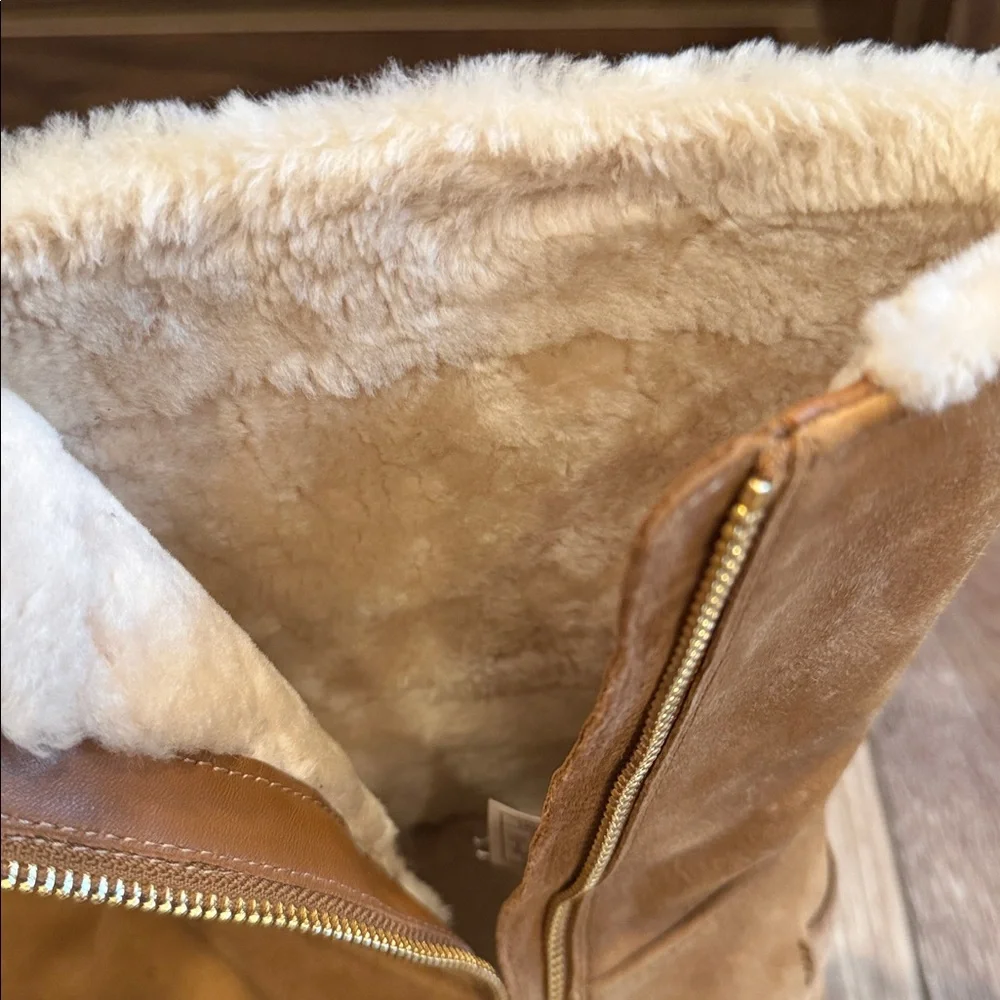 UGG Bruno Boulevard Classic Short Sheepskin Boots Size 8